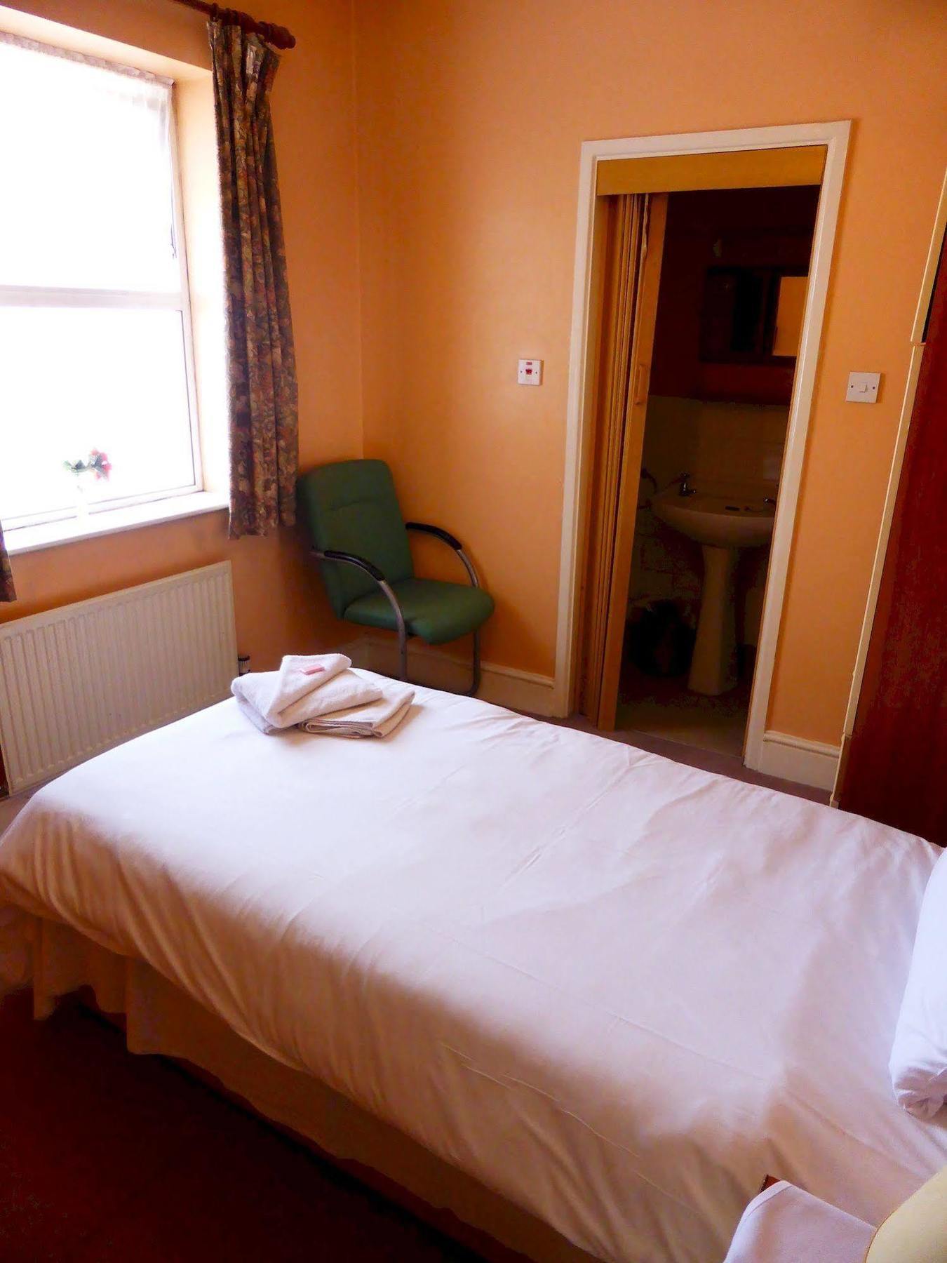 Hotel Dinara バーミンガム エクステリア 写真