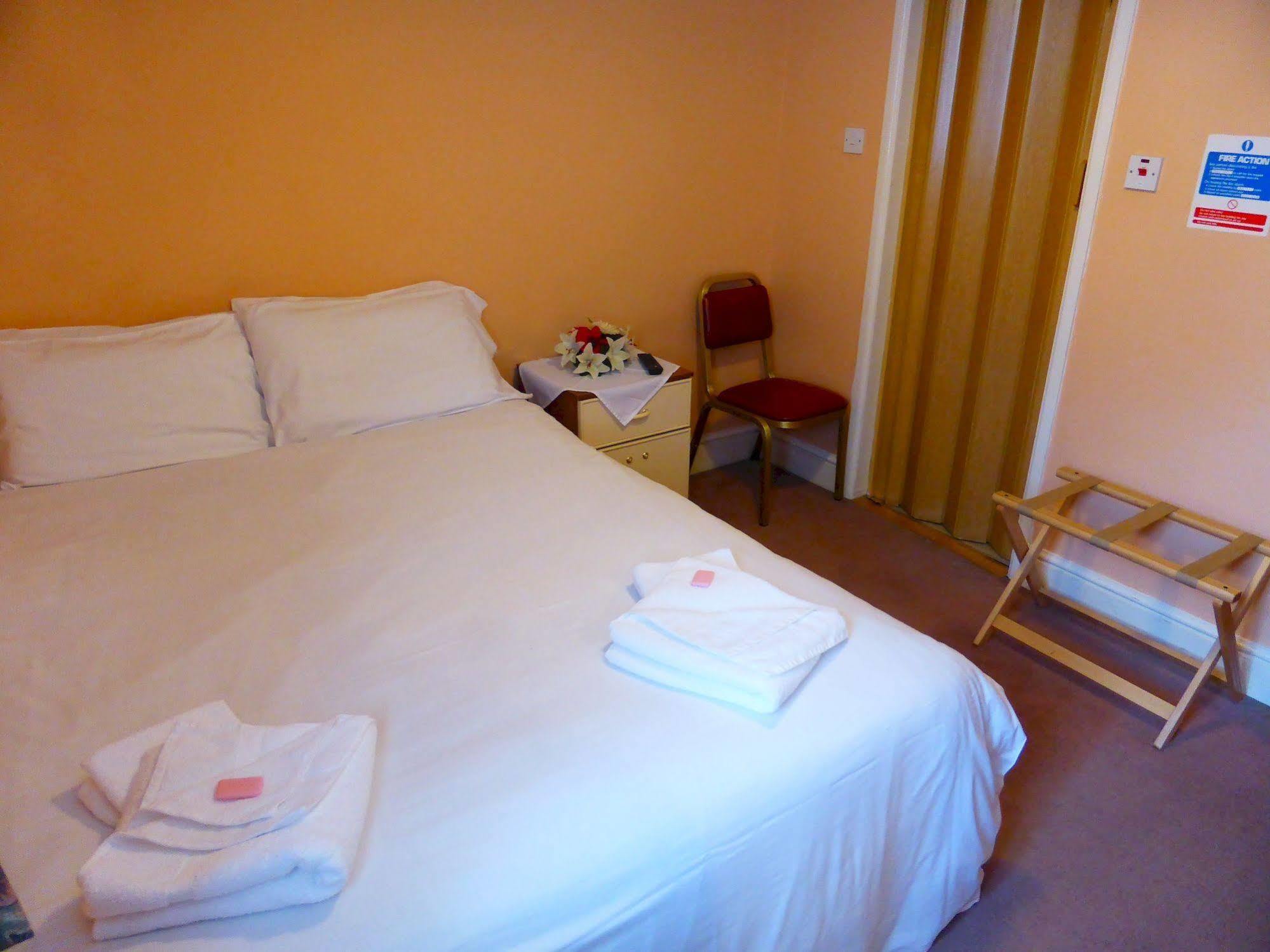 Hotel Dinara バーミンガム エクステリア 写真