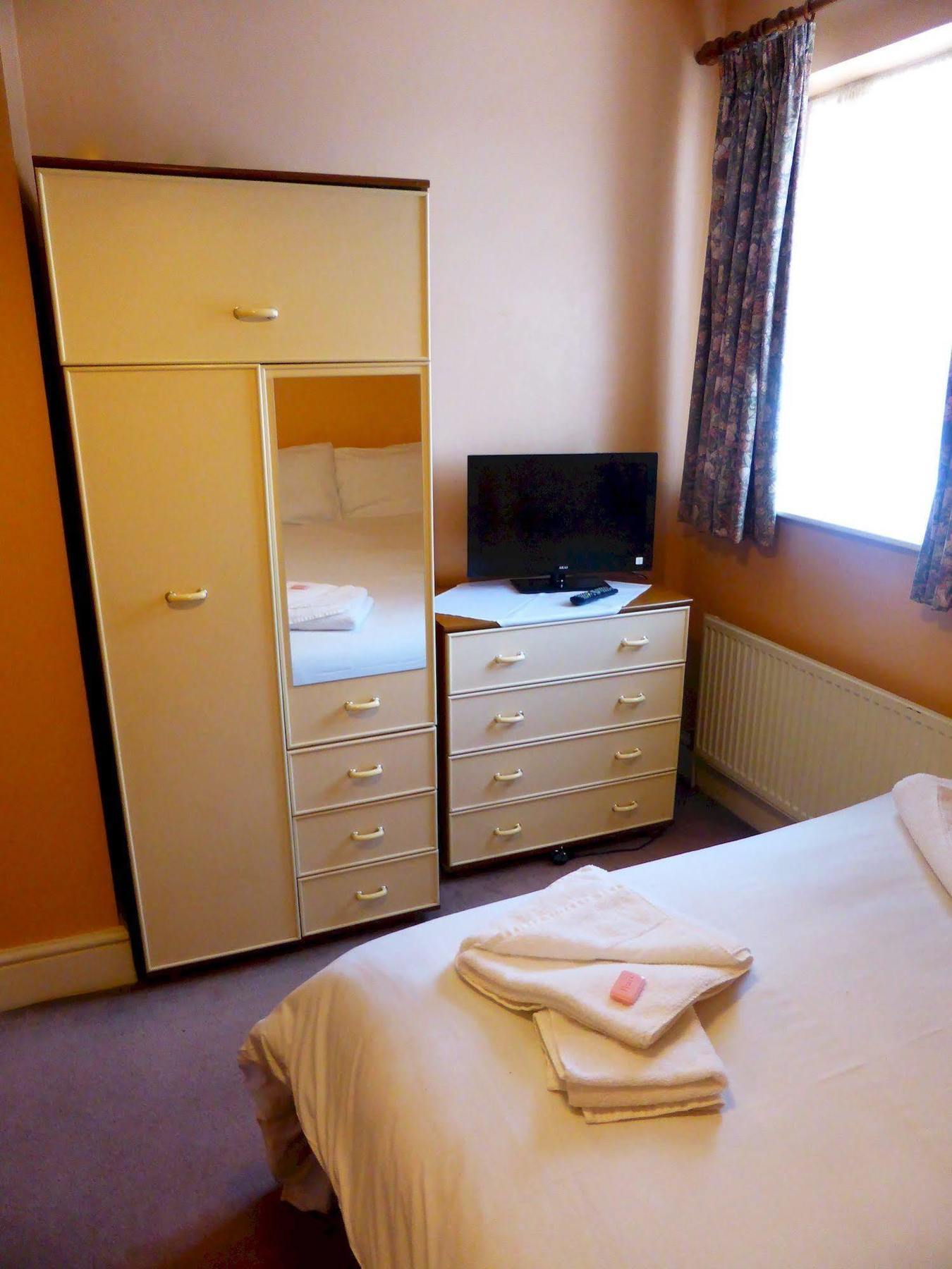 Hotel Dinara バーミンガム エクステリア 写真